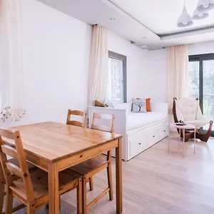 Apartment Chic Flat W Balcony 3 Min To In
