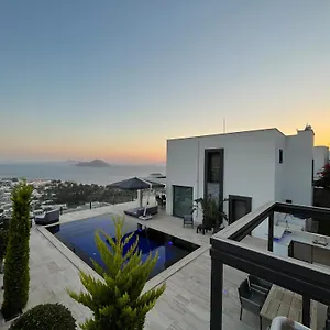 Aylinda With Private Heated Pool