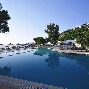 Noa Javelin Beach Club