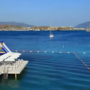 로얄 아레나 보드룸 앤 스파 리조트 5*