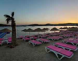 Cesars & Boutique 5*