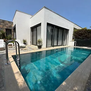 Villa Adventure
